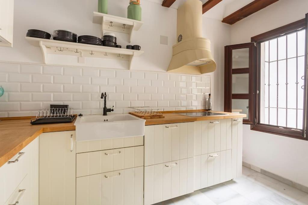 Stylish Spanish 3 Bd Townhouse On The Golden Mile 马尔韦利亚 外观 照片