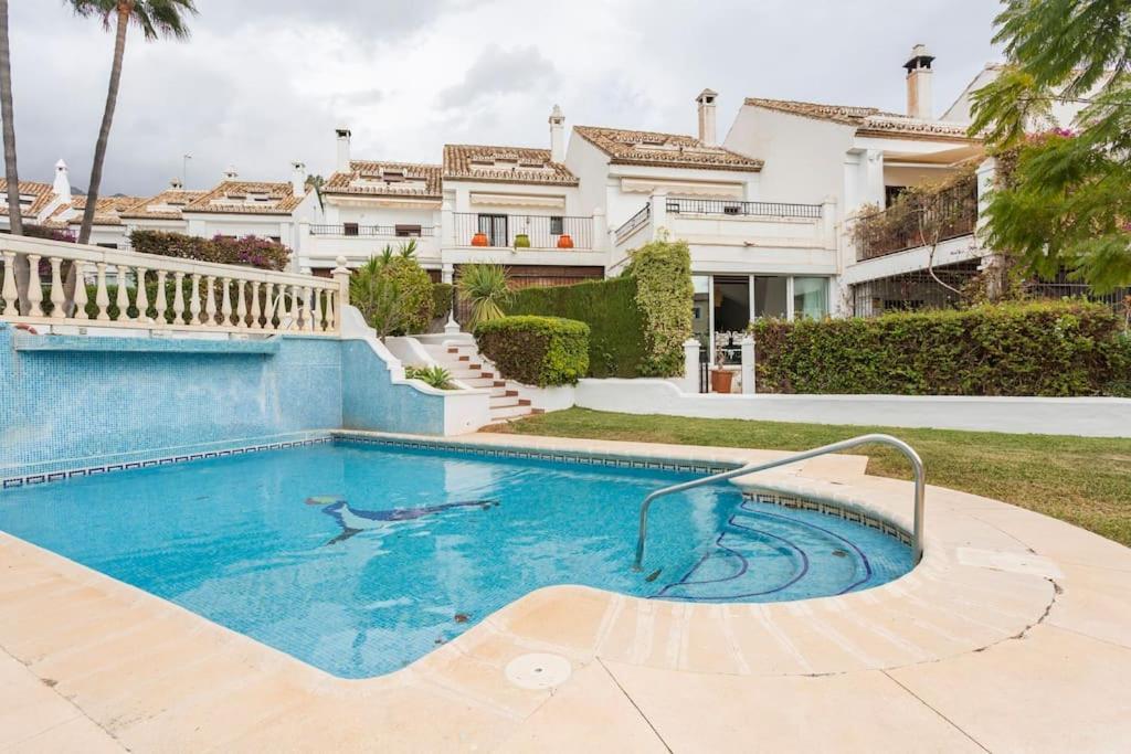 Stylish Spanish 3 Bd Townhouse On The Golden Mile 马尔韦利亚 外观 照片
