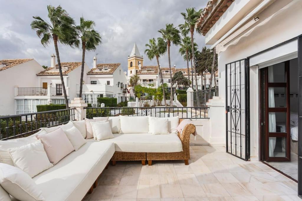 Stylish Spanish 3 Bd Townhouse On The Golden Mile 马尔韦利亚 外观 照片