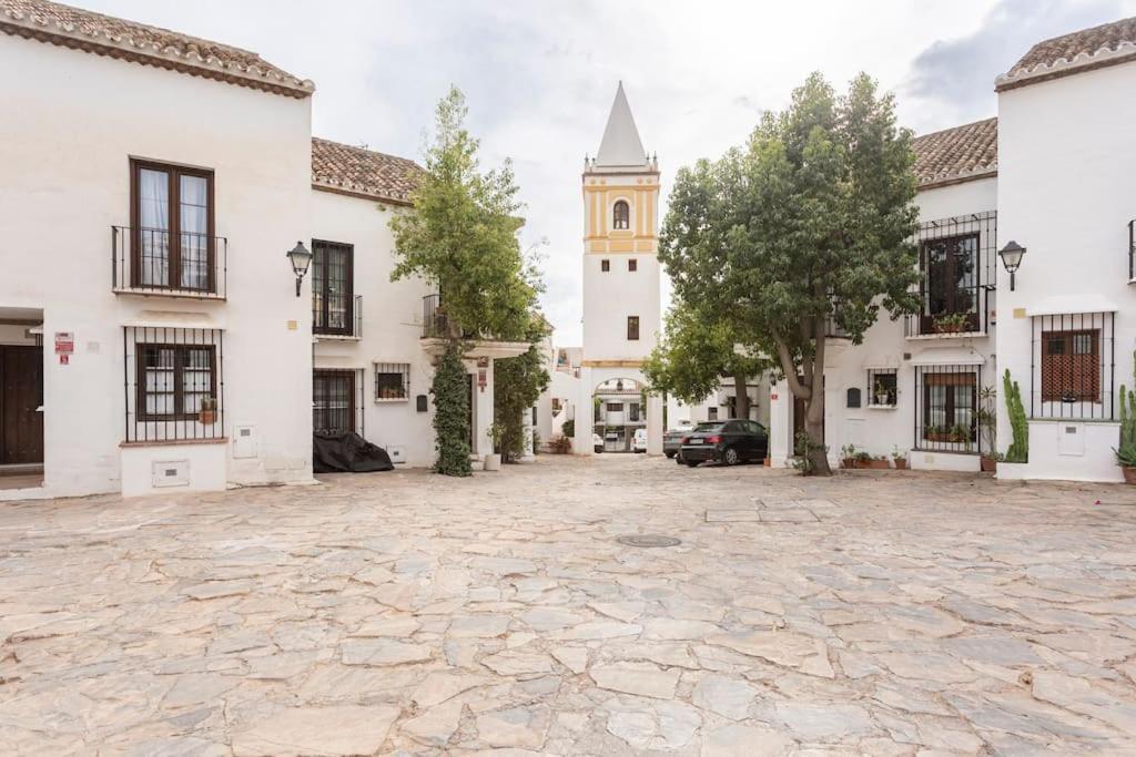 Stylish Spanish 3 Bd Townhouse On The Golden Mile 马尔韦利亚 外观 照片