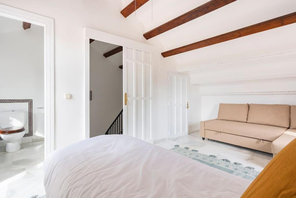 Stylish Spanish 3 Bd Townhouse On The Golden Mile 马尔韦利亚 外观 照片